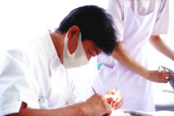 岸 民祐