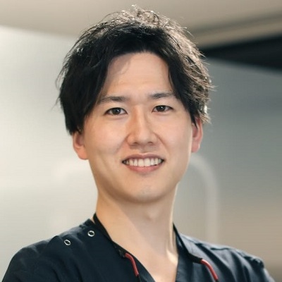 副院長：飯利　俊幸