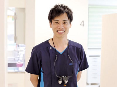 江越　良輔