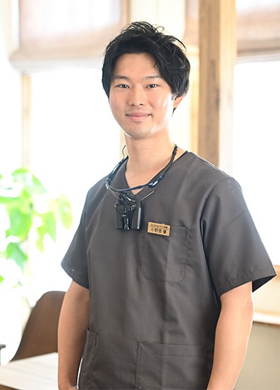 小野里　優