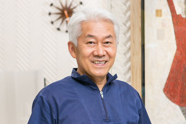 野亀　一宏