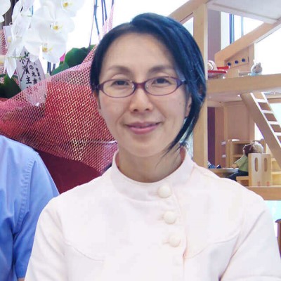 細川　百合子