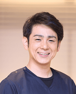 築山　鉄平