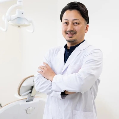須長 敬